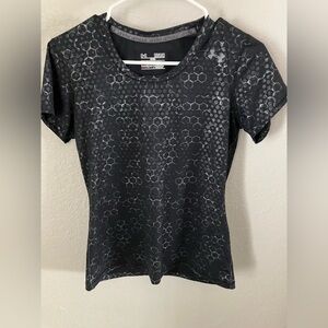 Under Armour Women's Black Patterned Tee